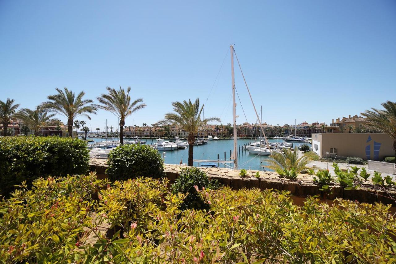 Ribera Del Marlin Apartment Sotogrande Luaran gambar